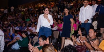 La inclusión es una responsabilidad urgente, afirma Estefanía Mercado durante conferencia sobre TEA