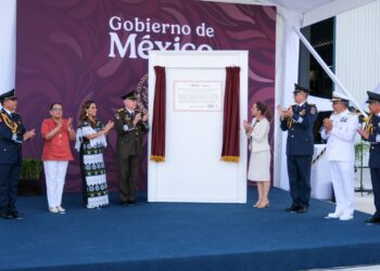 Inaugura Claudia Sheinbuam la Base Áerea Militar No. 20 en Tulum