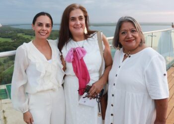 Ana Paty Peralta impulsa liderazgo femenino en el turismo de Quintana Roo
