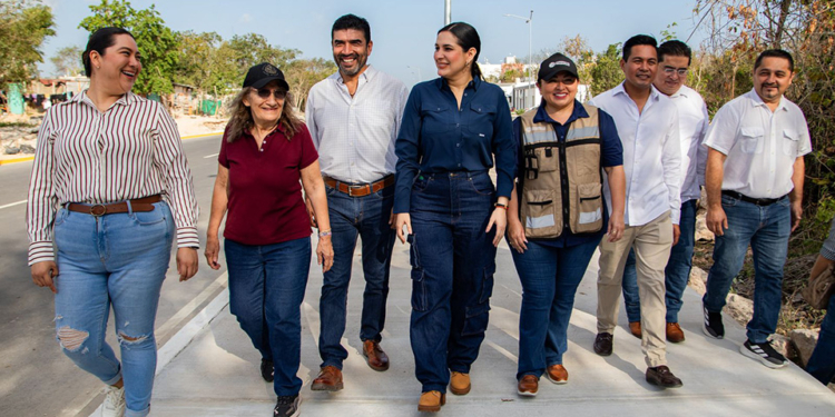 Inauguran pavimentación de la avenida Constituyentes en Playa del Carmen