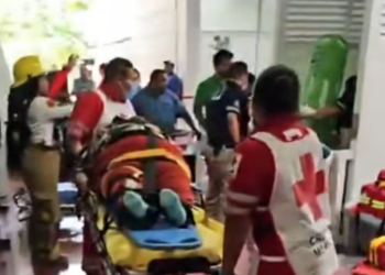 Dos heridos en el desplome del elevados del palacio municipal de Cozumel por falta de mantenimiento
