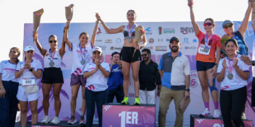 Participa Mara Lezama en el Medio Maratón de la Mujer en Cancún