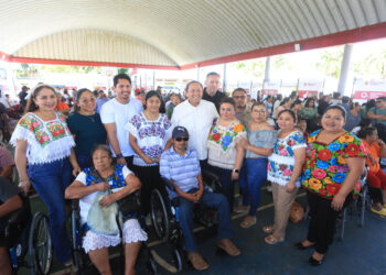 Ofrecen servicios gratuitos a familias de Kantunilkín