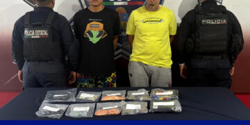 Detenidos en Cancún dos presuntos narcomenudistas