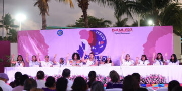 Mujeres presentan propuestas en favor a la comunidad de Isla Mujeres