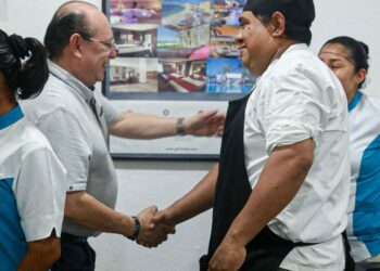 Destituye la CROC por corruptos a sus delegados en un hotel