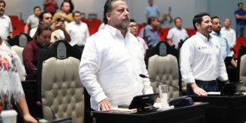 Recibe Congreso de la Justicia Social distintivo de excelencia en el servicio público