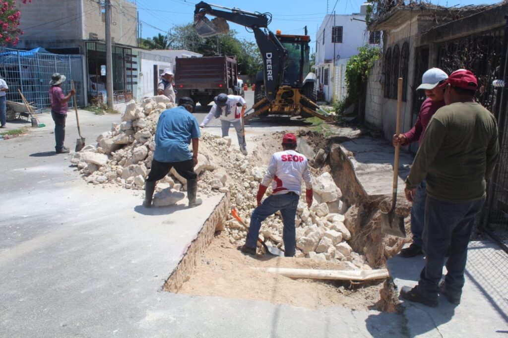 Inicia el Programa de Desfondes en Chetumal para mejorar la infraestructura vial de la Capital del Estado