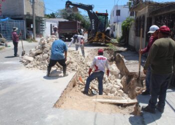 Inicia el Programa de Desfondes en Chetumal para mejorar la infraestructura vial de la Capital del Estado