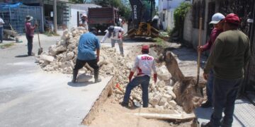 Inicia el Programa de Desfondes en Chetumal para mejorar la infraestructura vial de la Capital del Estado