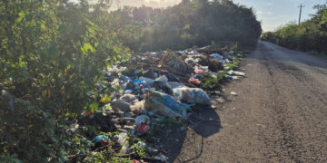 Limpian y adecuan basurero en X Hazil Sur para evitar riesgos viales