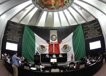 Analizarán reforma para garantizar atención médica integral de personas adultas mayores
