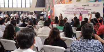 Histórica firma de convenio de los tres poderes y el IEQROO