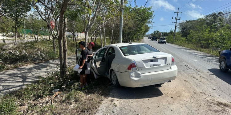 Accidente en avenida Huayacán deja lesionados y daños materiales