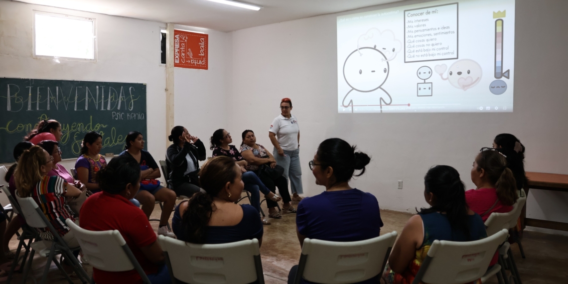 Imparte DIF taller de apoyo a mujeres de Benito Juárez