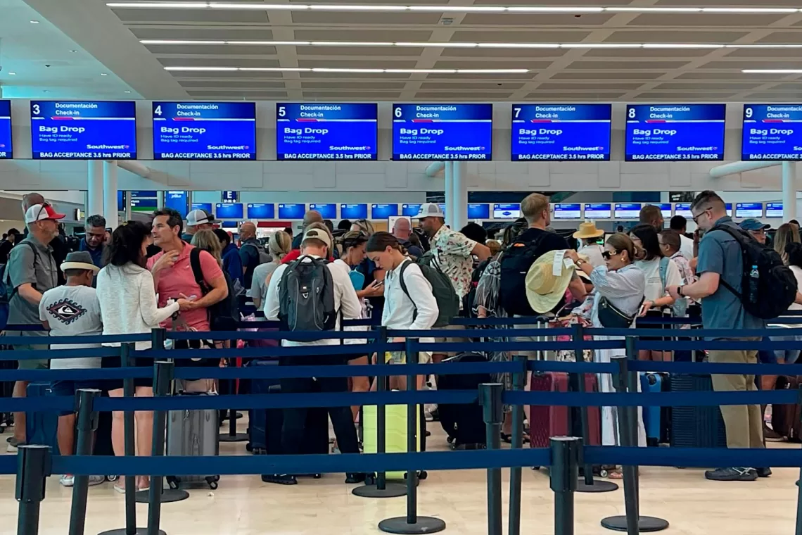 Hoy se esperan 562 vuelos en su aeropuerto internacional de Cancún