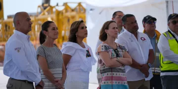 Sheinbaum y Mara Lezama supervisan el puente Nichupté, tiene un avance del 77.8%