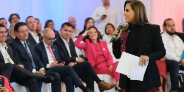 Mara Lezama presenta el modelo de turismo comunitario Maya Ka'an ante líderes del sector en el Tianguis Turístico 2025