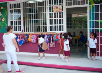 Mara Lezama da inicio al ciclo escolar 2025-2026 en Quintana Roo con 338 mil estudiantes