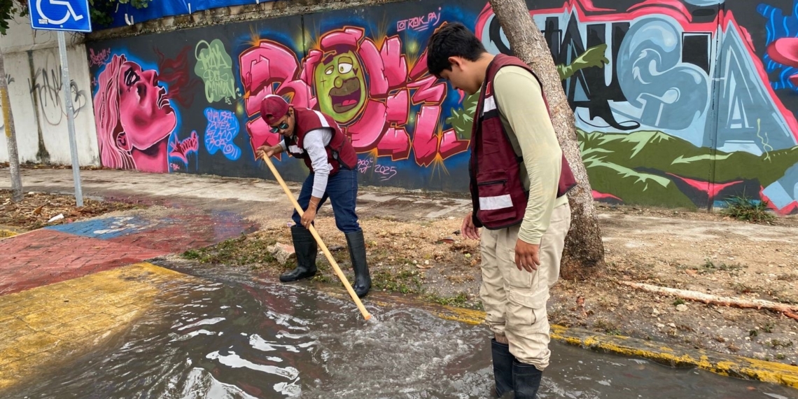 Activa Gobierno de Estefanía Mercado “Operativo Tormenta” para prevenir encharcamientos y garantizar seguridad en Playa del Carmen