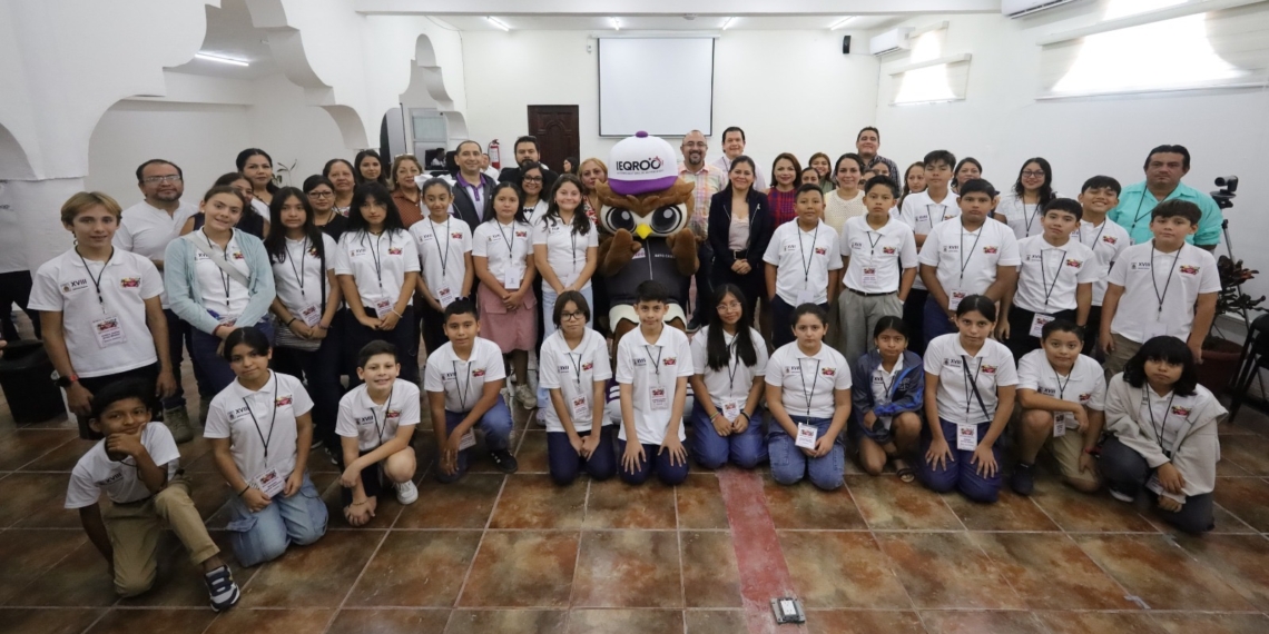 Parlamentarios infantiles visitan las instalaciones del IEQROO
