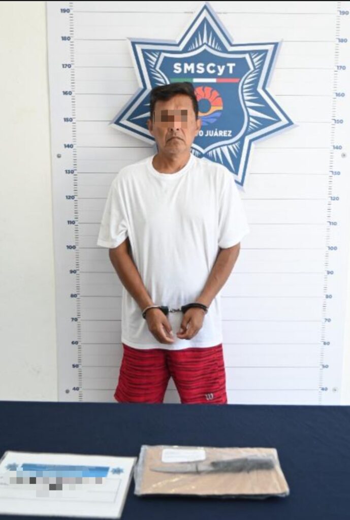 Detienen a un hombre por amenazar e insultar a transeúntes, iba armado con un cuchillo  