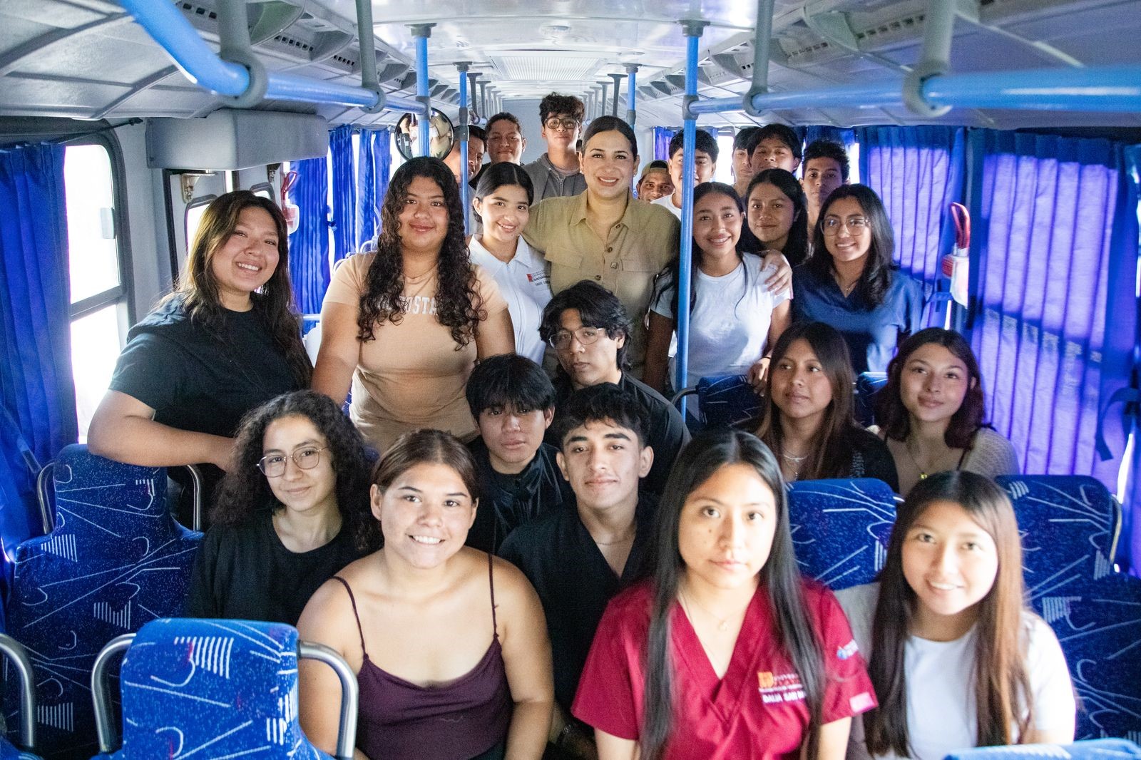 Del abandono a la esperanza, Estefanía Mercado inaugura paradero que transforma la vida estudiantil en Playa del Carmen