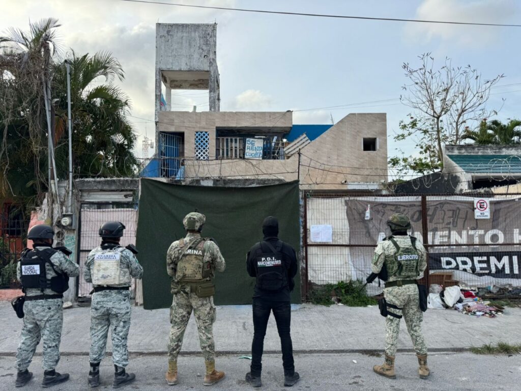Detienen a cinco personas en operativos simultáneos en Cancún