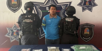 Emilio les fue a vender yerba a albañiles y está detenido