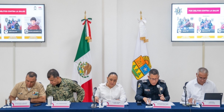 Aseguran más de 700 dosis de droga y armas en operativo conjunto en una semana