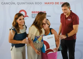 Mara Lezama entrega 270 títulos de propiedad a beneficiarios, tras décadas de tocar puertas y sin ser escuchados