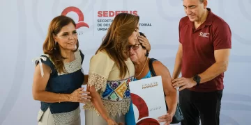 Mara Lezama entrega 270 títulos de propiedad a beneficiarios, tras décadas de tocar puertas y sin ser escuchados