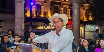 Alcalde de Uruapan rompe límites y ordena a policías "abatir" a delincuentes armados