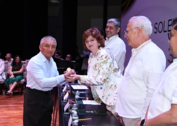 Celebra la Universidad Autónoma del Estado de Quintana Roo, 34 años de creación