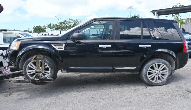 Recuperan camioneta con reporte de robo