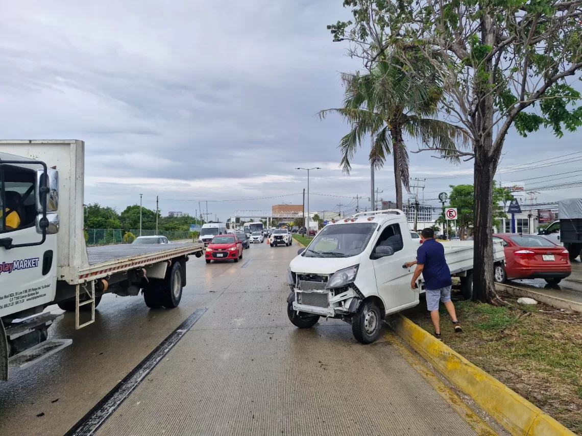 Nueve percances viales en el bulevar Colosio esta mañana
