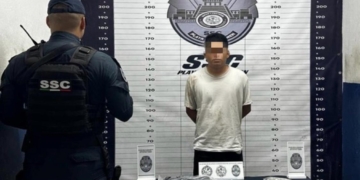 Cae presunto narcomenudista en fraccionamiento de Playa del Carmen