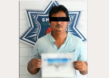 Se desplazaba en un auto robado detenido en Cancún