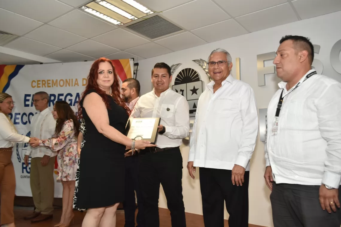 Recibe FGE reconocimiento por baja en robos con violencia contra Oxxos