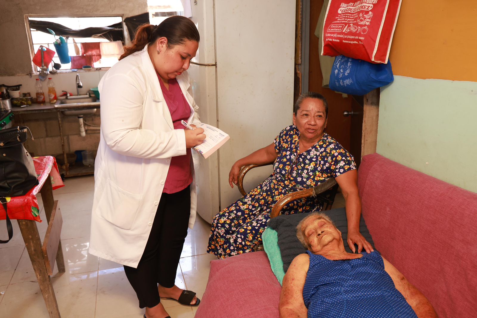 Con “Médico en tu Casa”, Isla Mujeres cuida a su gente más vulnerable