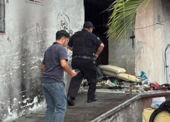 Incendio en antiguo hospital de Cancún destapa macabro hallazgo: dos cuerpos calcinados
