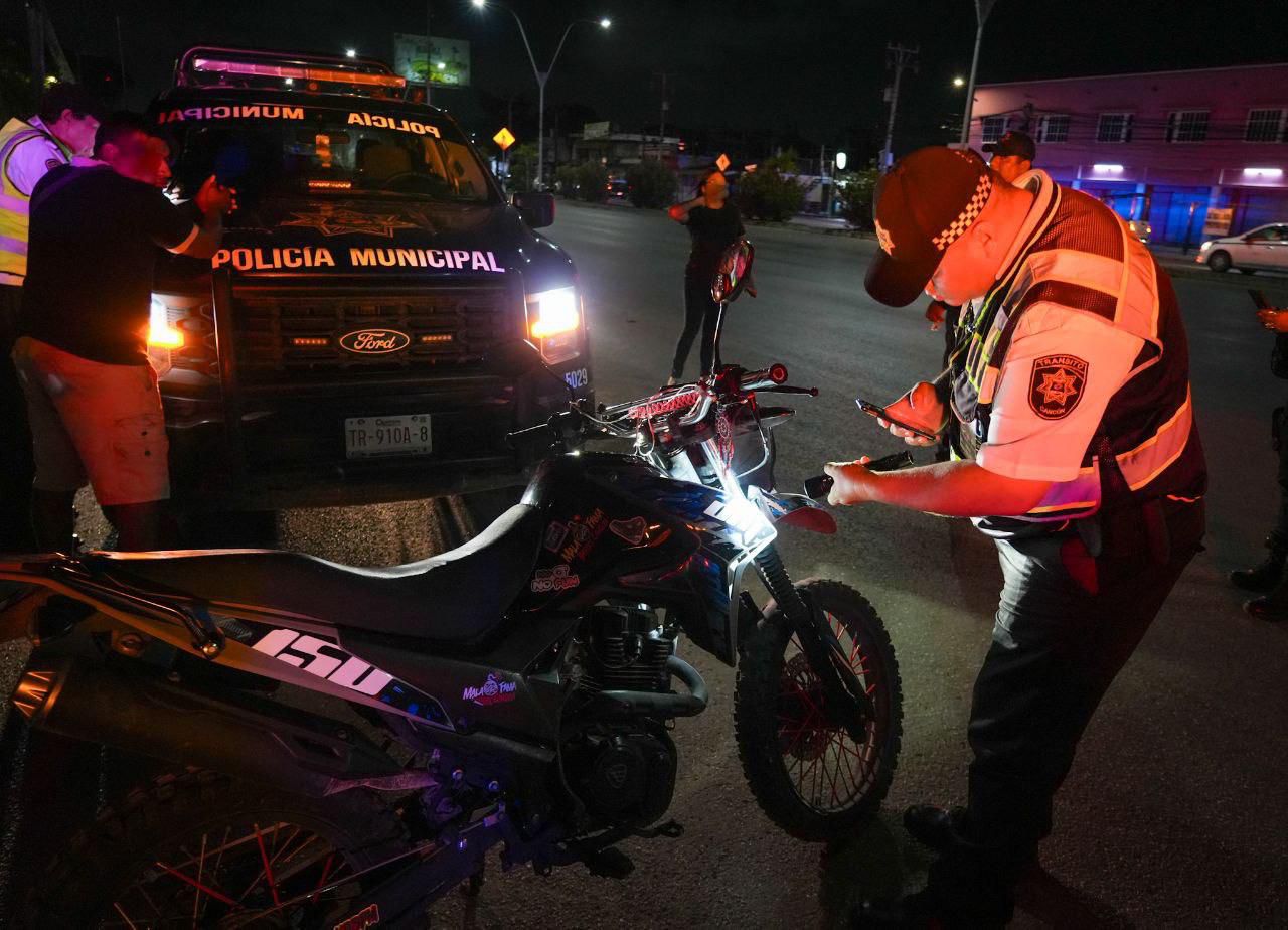 Operativo deja en Cancún 16 motos remitidas al corralón