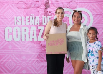 Amplía Atenea Gómez apoyos a mujeres de Isla Mujeres