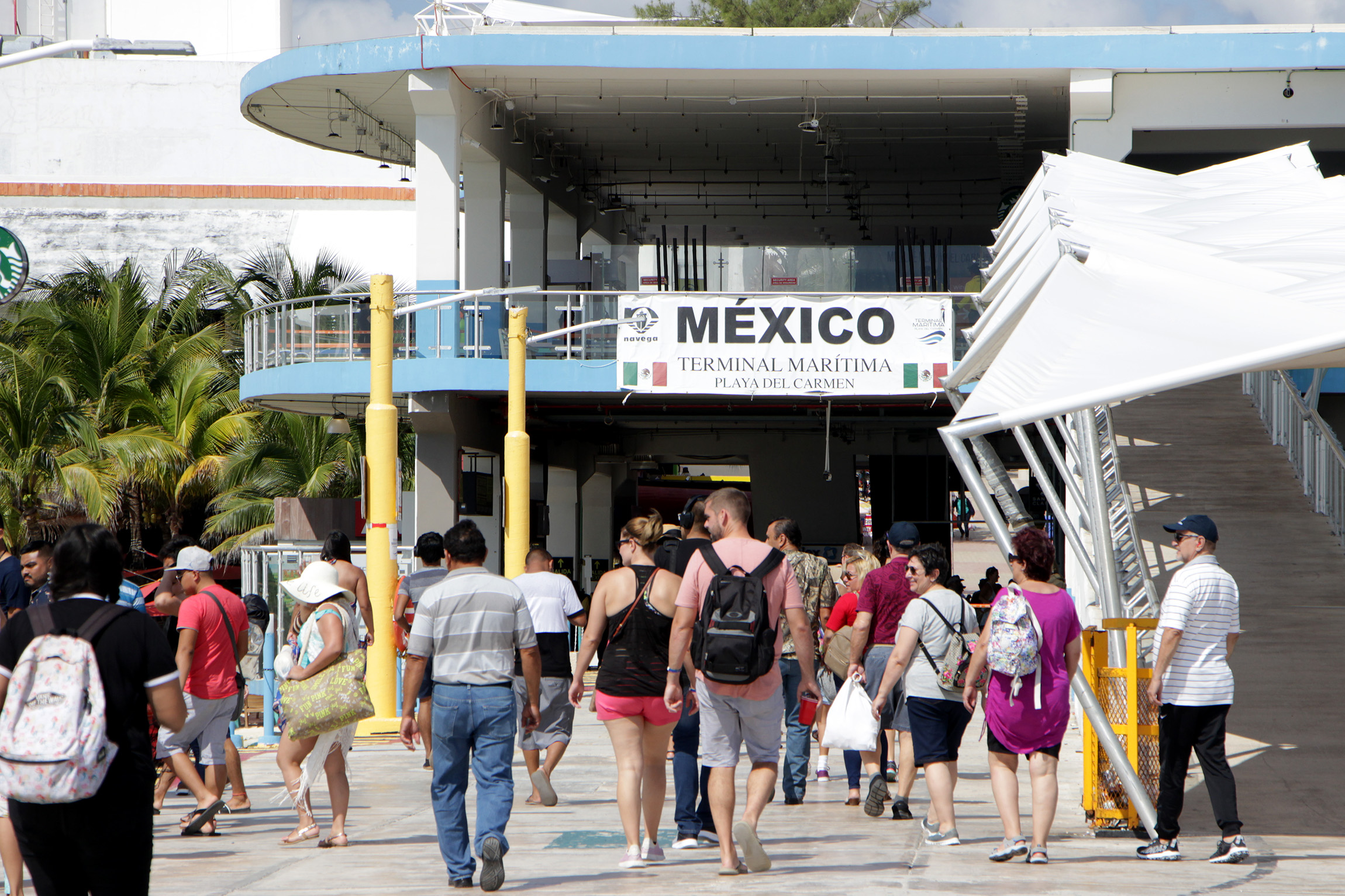 Adquieren llantas de avión para recintos portuarios por más del millón de pesos