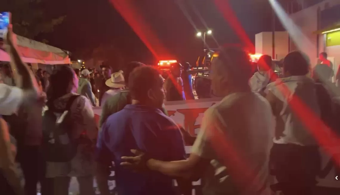 Tras casi 12 horas, liberan bloqueo en la entrada de Tulum; pactan mesa de diálogo para este lunes