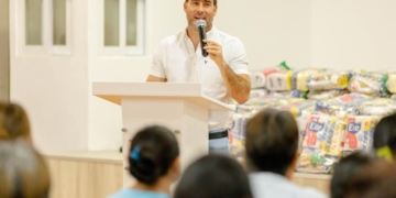 Entregan más de 200 apoyos alimentarios a mujeres en Tulum