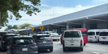 Cancún mantiene alta conectividad aérea con 468 operaciones este día