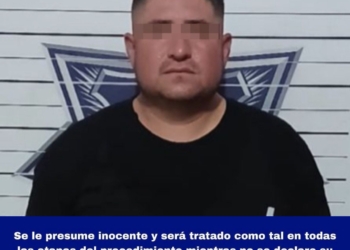 Le cae la policía cuando olfateaba bolsitas con droga
