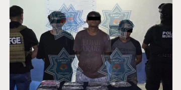 Los sorprenden en Tres Reyes manipulando droga