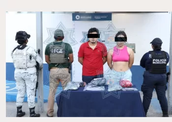 Capturan a pareja con más de 150 dosis de drogas